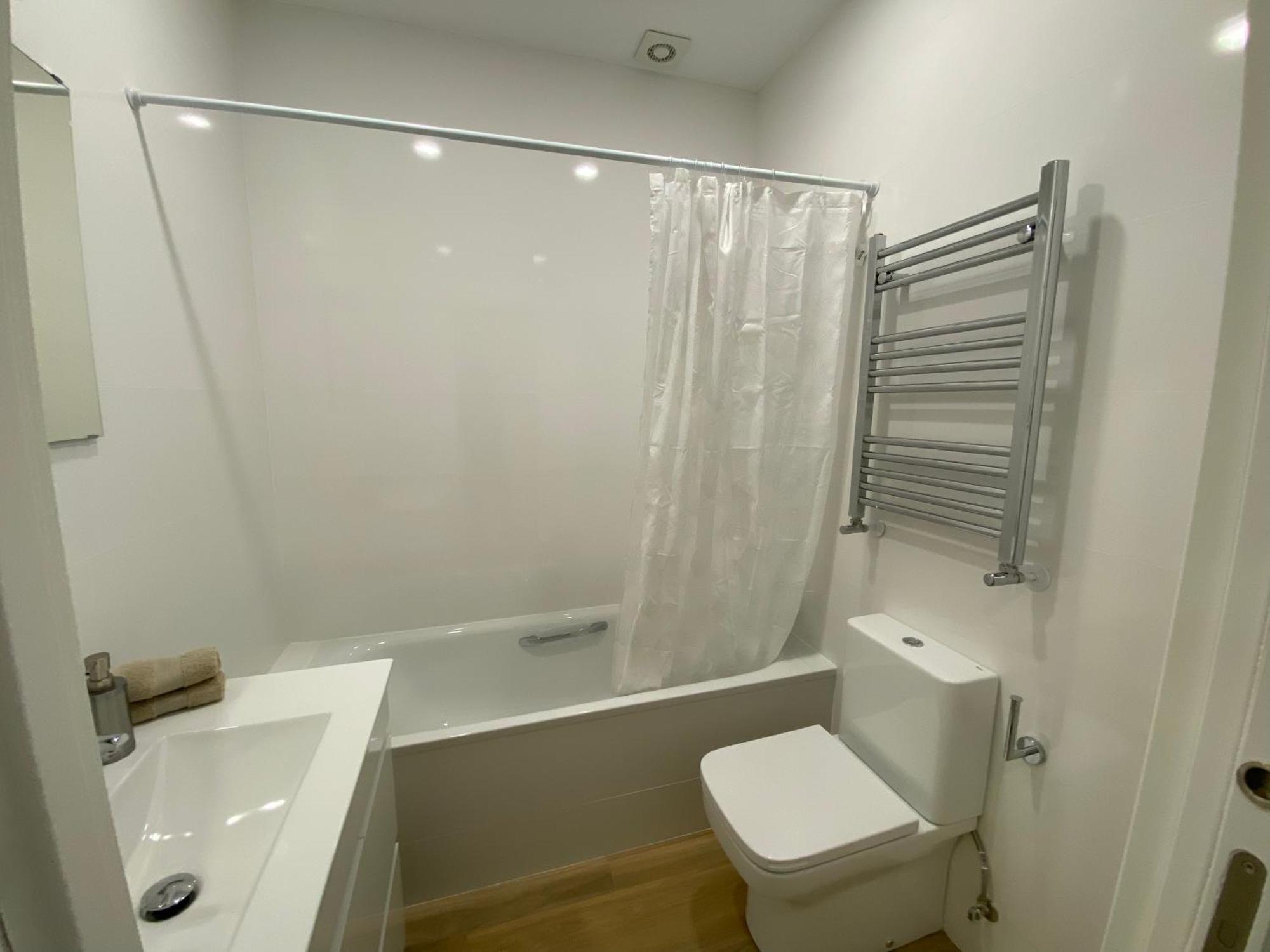 Apartamento Recien Reformado Zona Estaciones Lägenhet Santander Exteriör bild